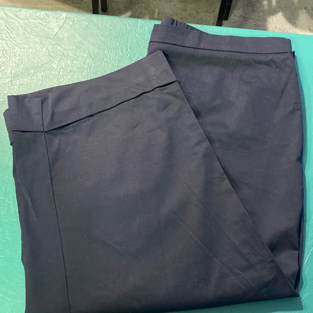 Avenue capris